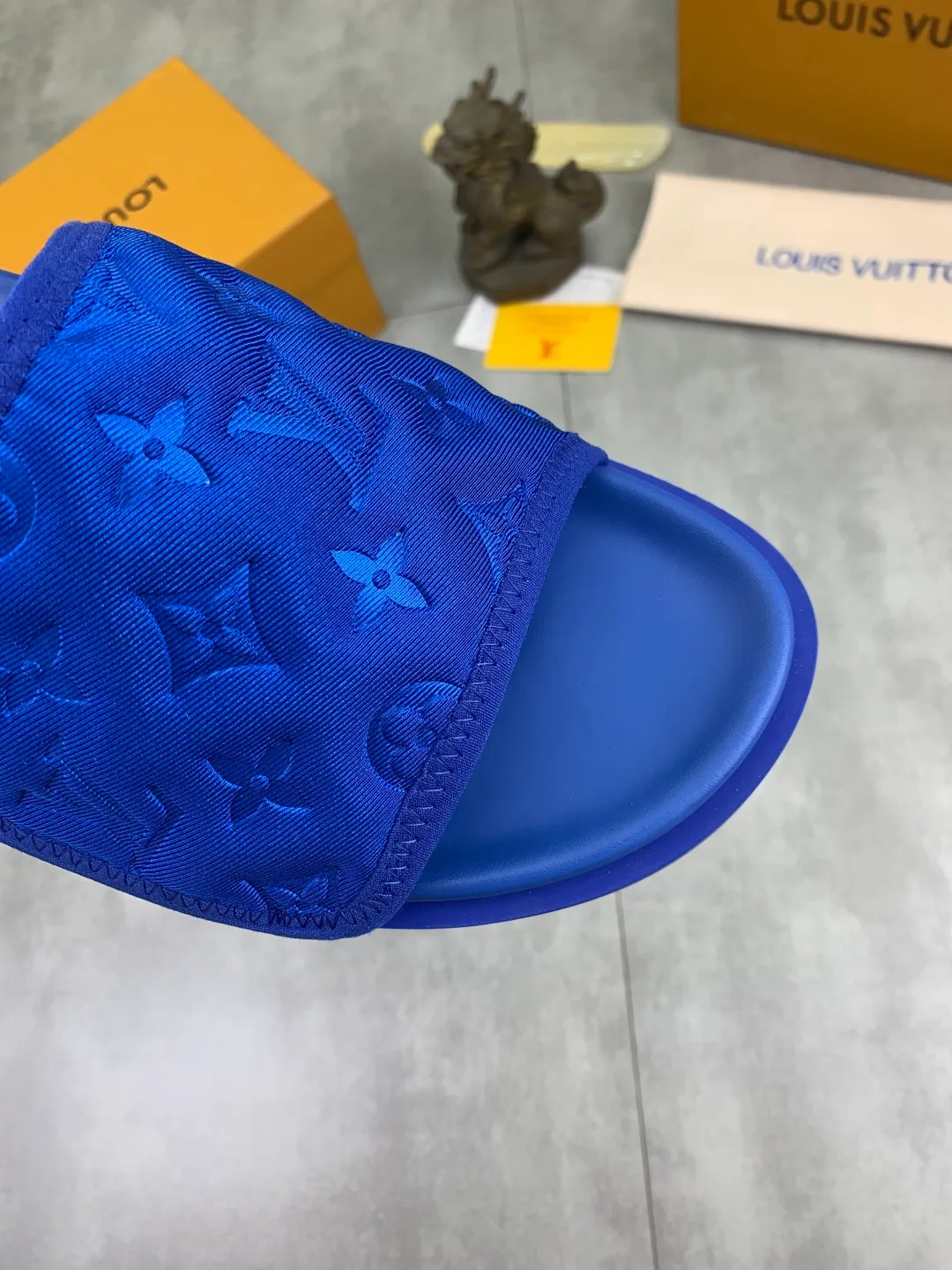 Men's shoes 💰P320 💰[New style]🆘 Original quality [LOUIS VUITTON] The popular Louis Vuitton LV men's slippers on the official website are on sale simultaneously! Original fabric imported from Italy, original factory special supply, code number: 38-44 (45 customized), many colors available